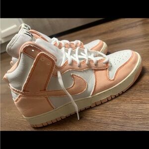 Nike High-Top Sneakers in Peach and White